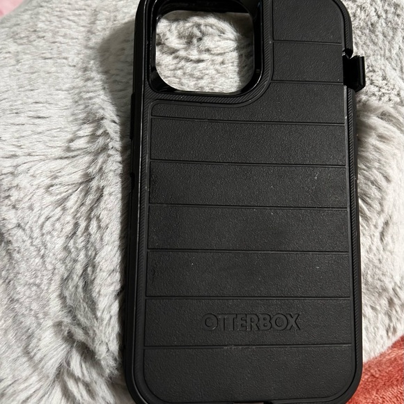 OtterBox Defender Series Case for iPhone 13/12 Pro Max - Picture 1 of 2